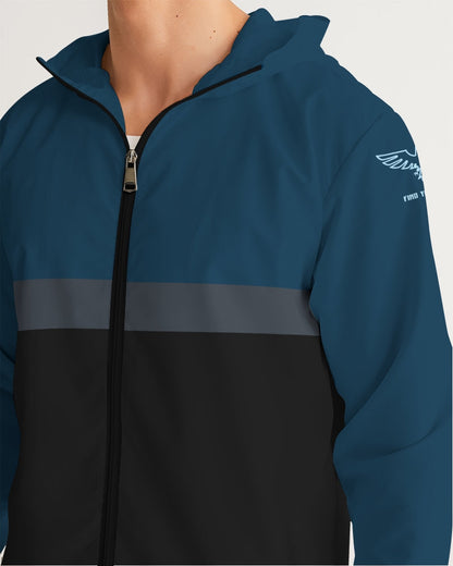 Leichter Windbreaker mit Kapuze